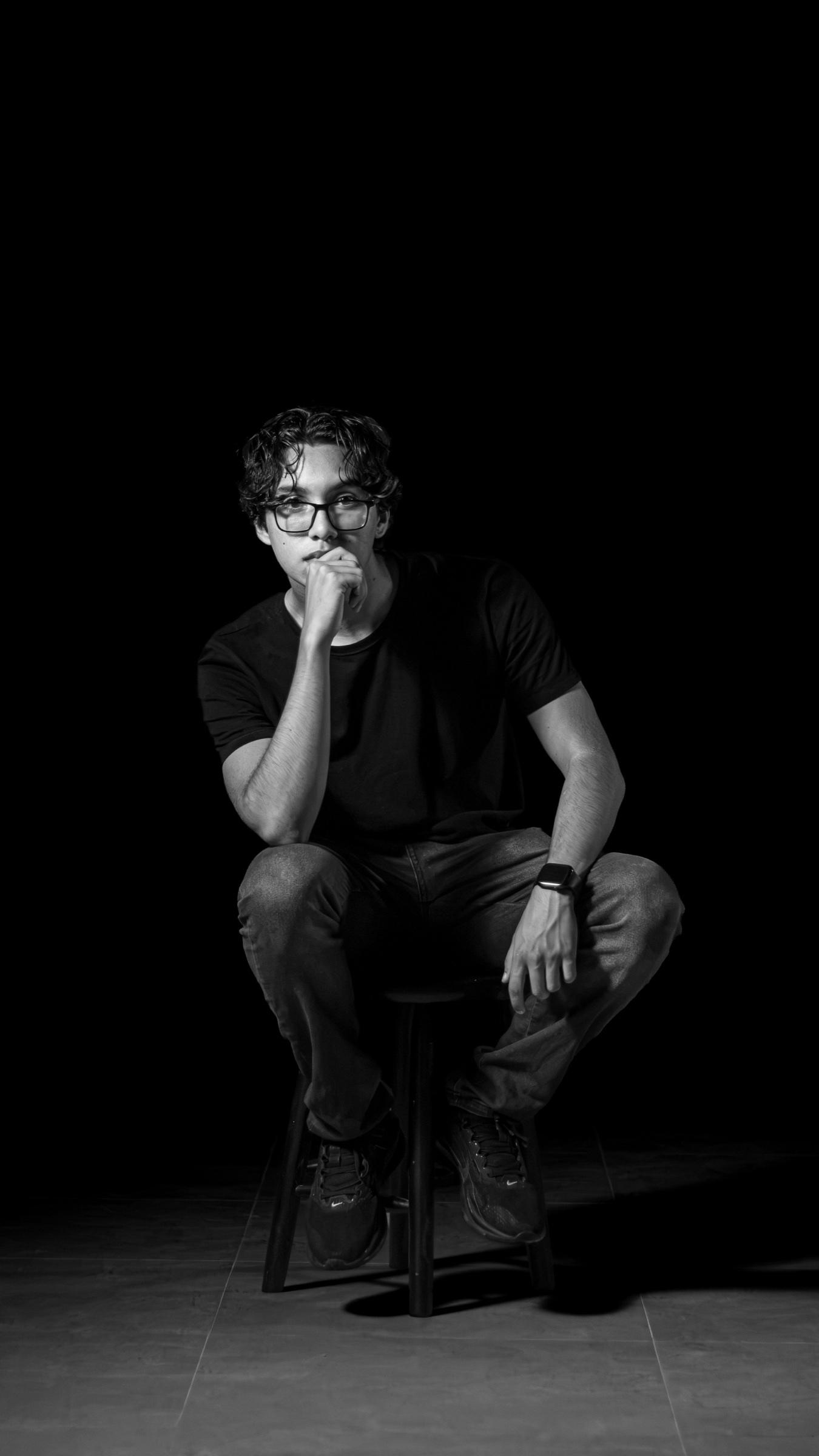 Retrato preto e branco de Davi Cavalcante